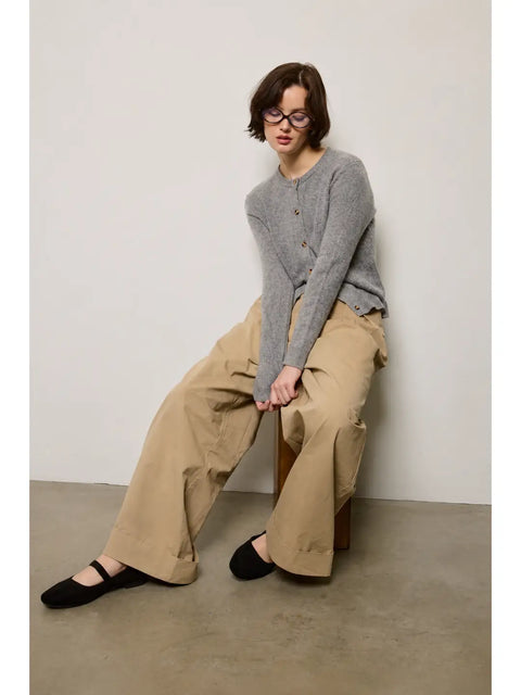 Essential Cashmere Crew Cardigan in Heather Grey