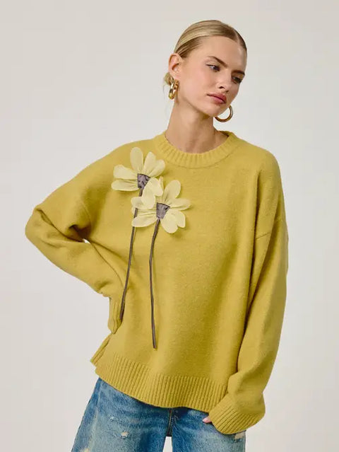 Bloom Appliqué Sweater Pullover